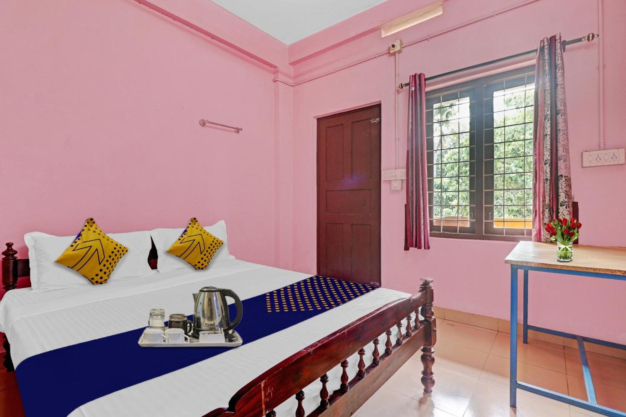 Spot On Jayesh Guest House ナーシク エクステリア 写真