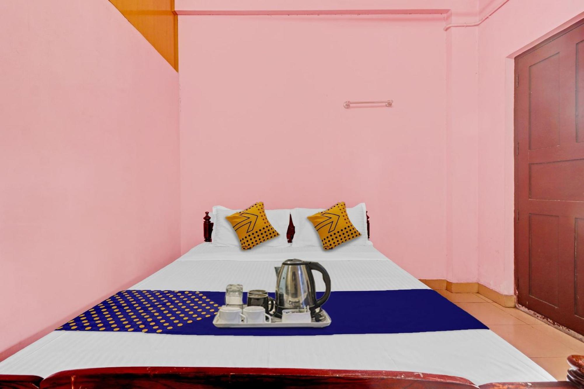 Spot On Jayesh Guest House ナーシク エクステリア 写真