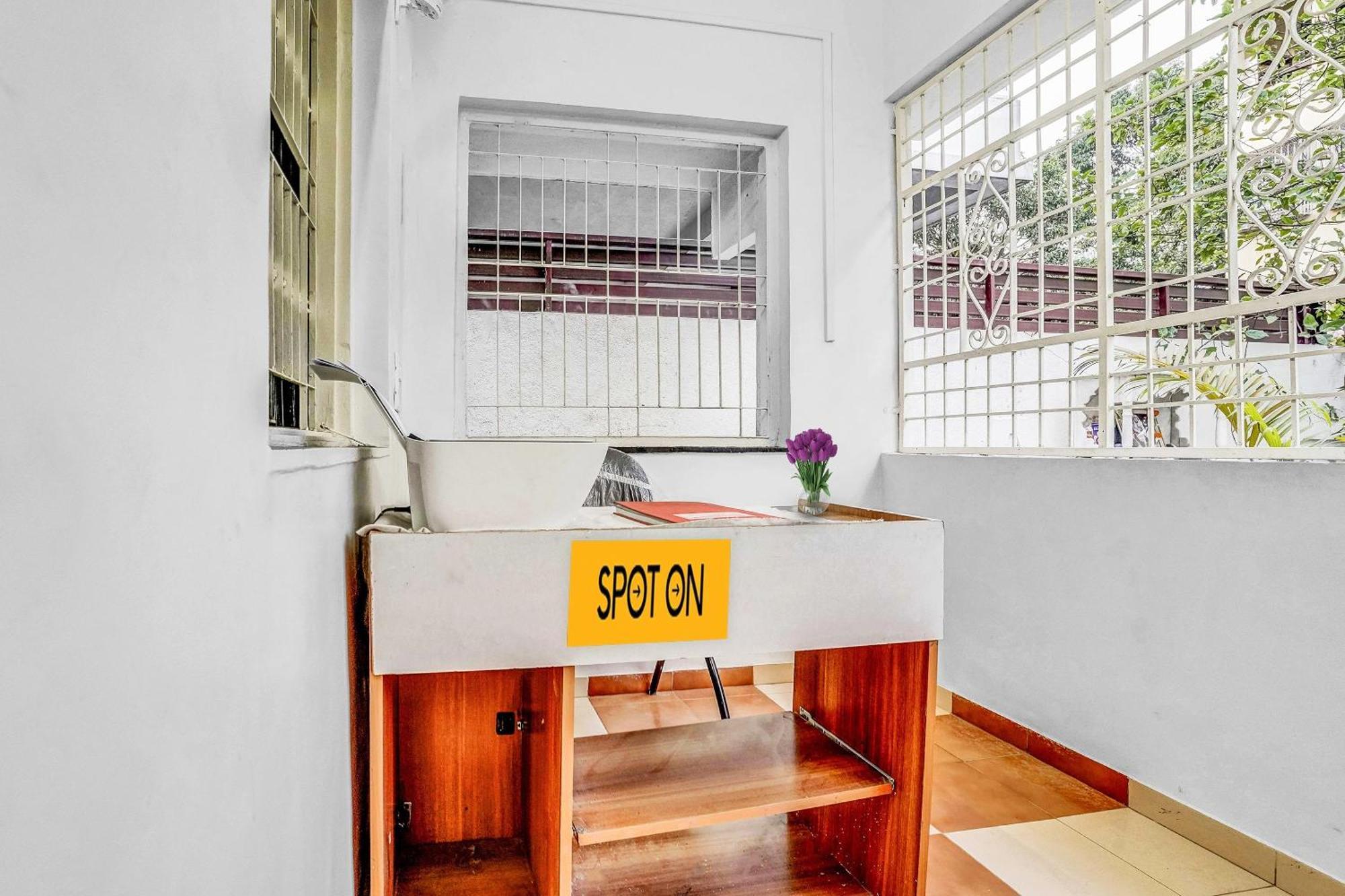 Spot On Jayesh Guest House ナーシク エクステリア 写真