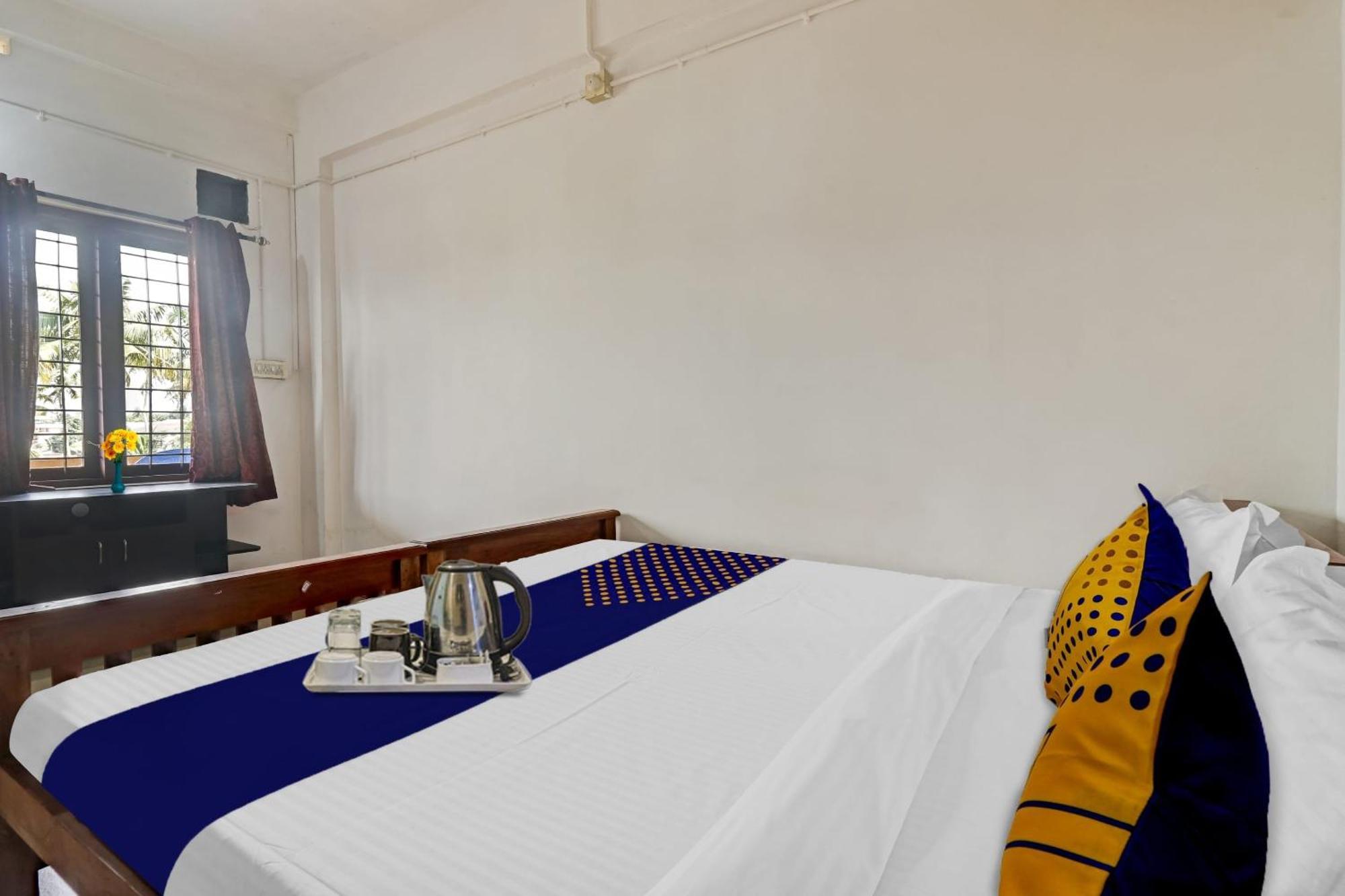 Spot On Jayesh Guest House ナーシク エクステリア 写真