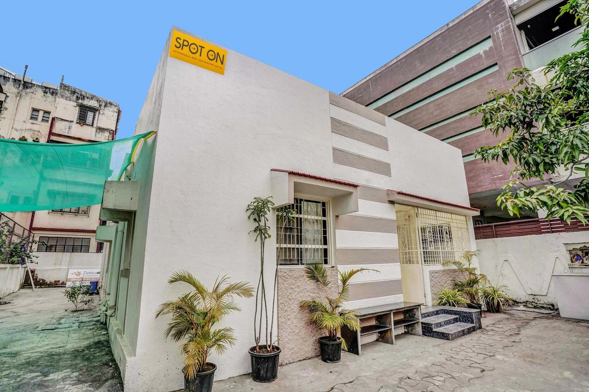 Spot On Jayesh Guest House ナーシク エクステリア 写真
